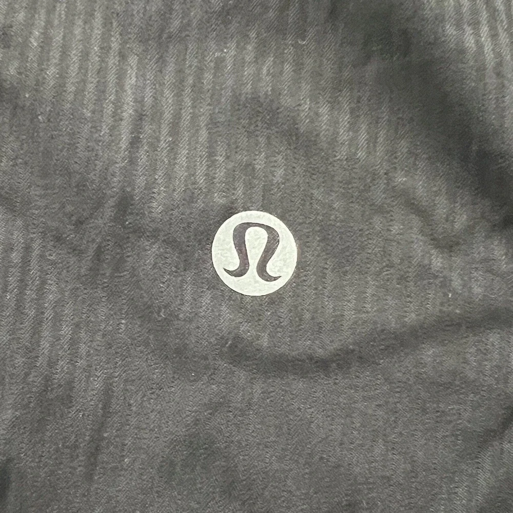 Lululemon Women Solid Black Dance Studio Mid-Rise Crop 25